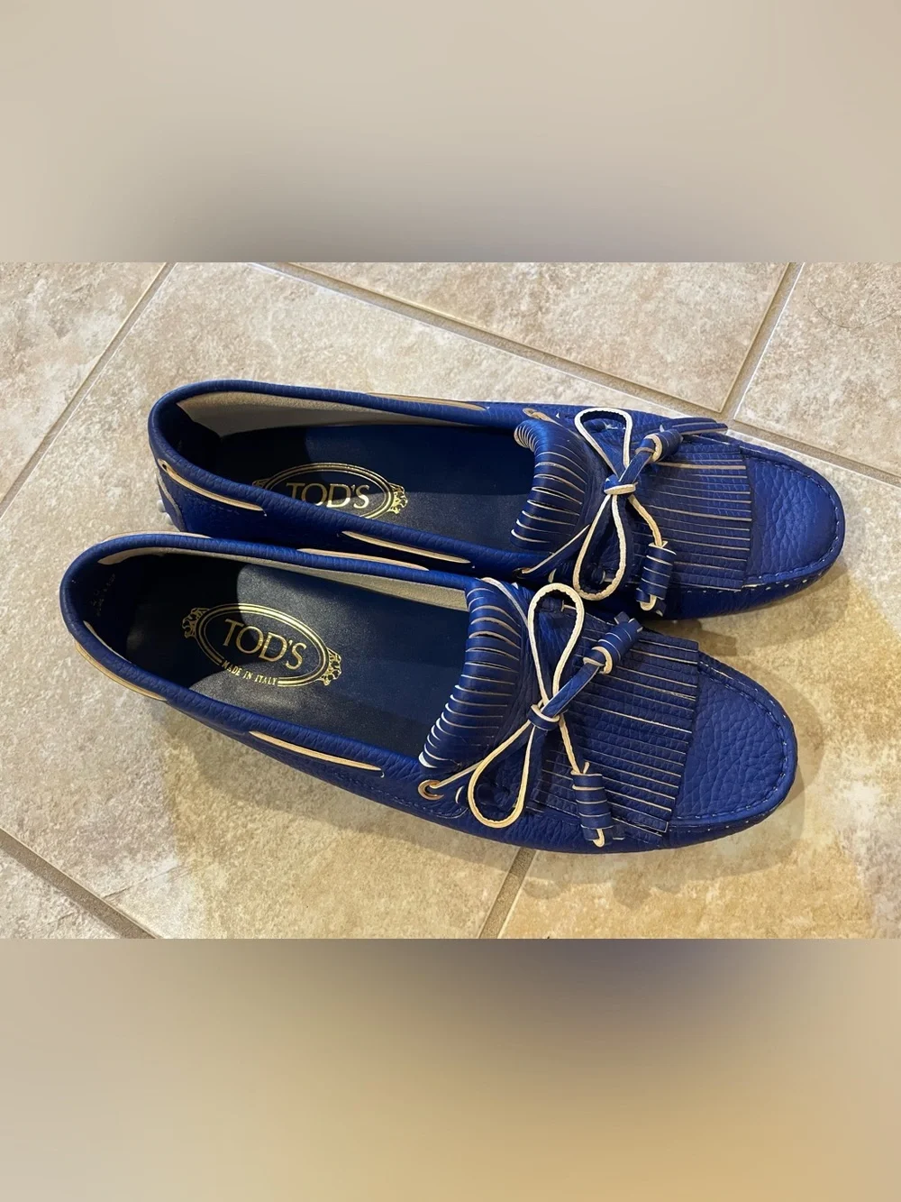 Tod's Navy Leather Kiltie Loafers with Contrasting Trim